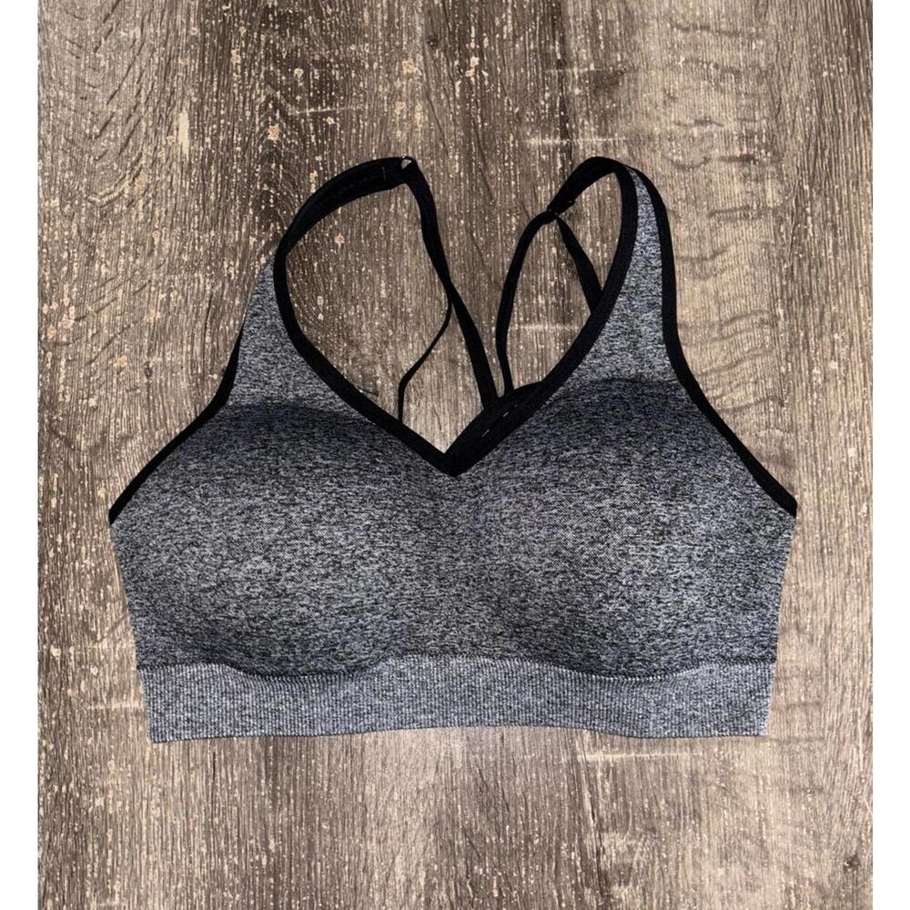 PINK Active by Victoria’s Secret Women’s Sports Bra